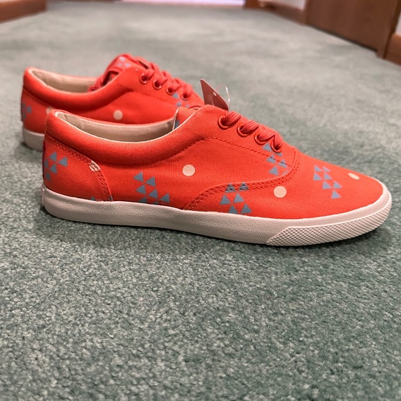 Bucket Feet Sun Canvas Lace-Up - Picture 8 of 9